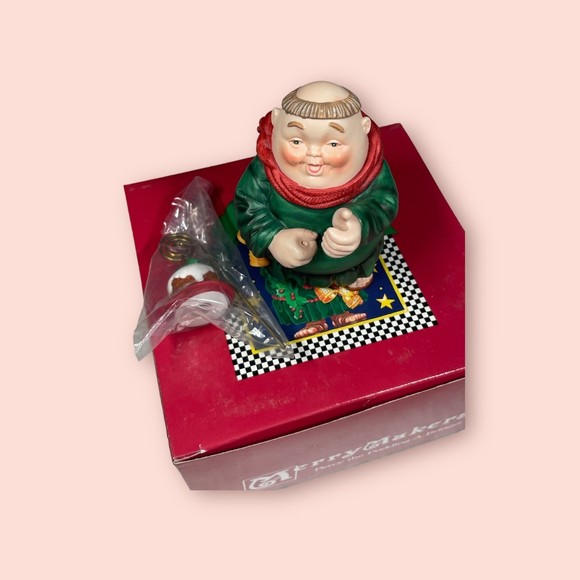 Department 56‎ Merry Makers Percy the Pudding-a-Bringer with Box - Picture 1 of 4